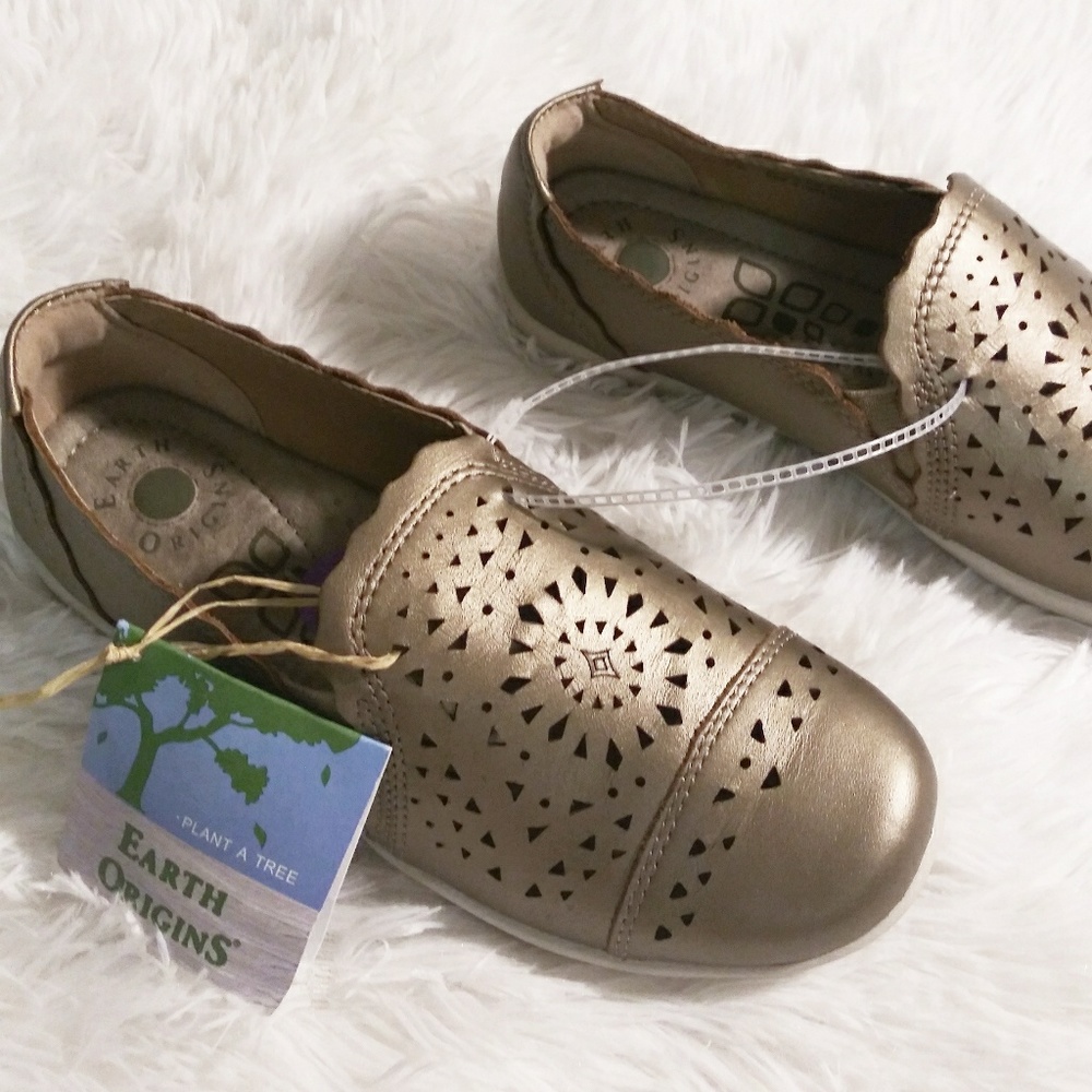 Earth Origins Perforated Leather 6.5